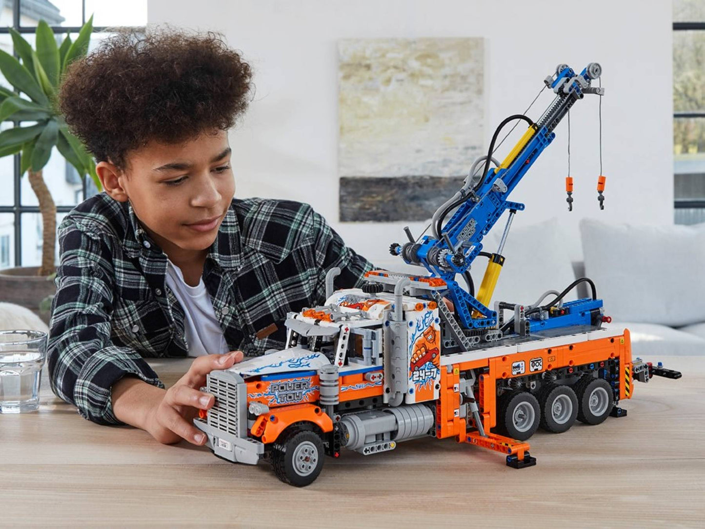 Heavy-Duty Tow Truck | 42128
