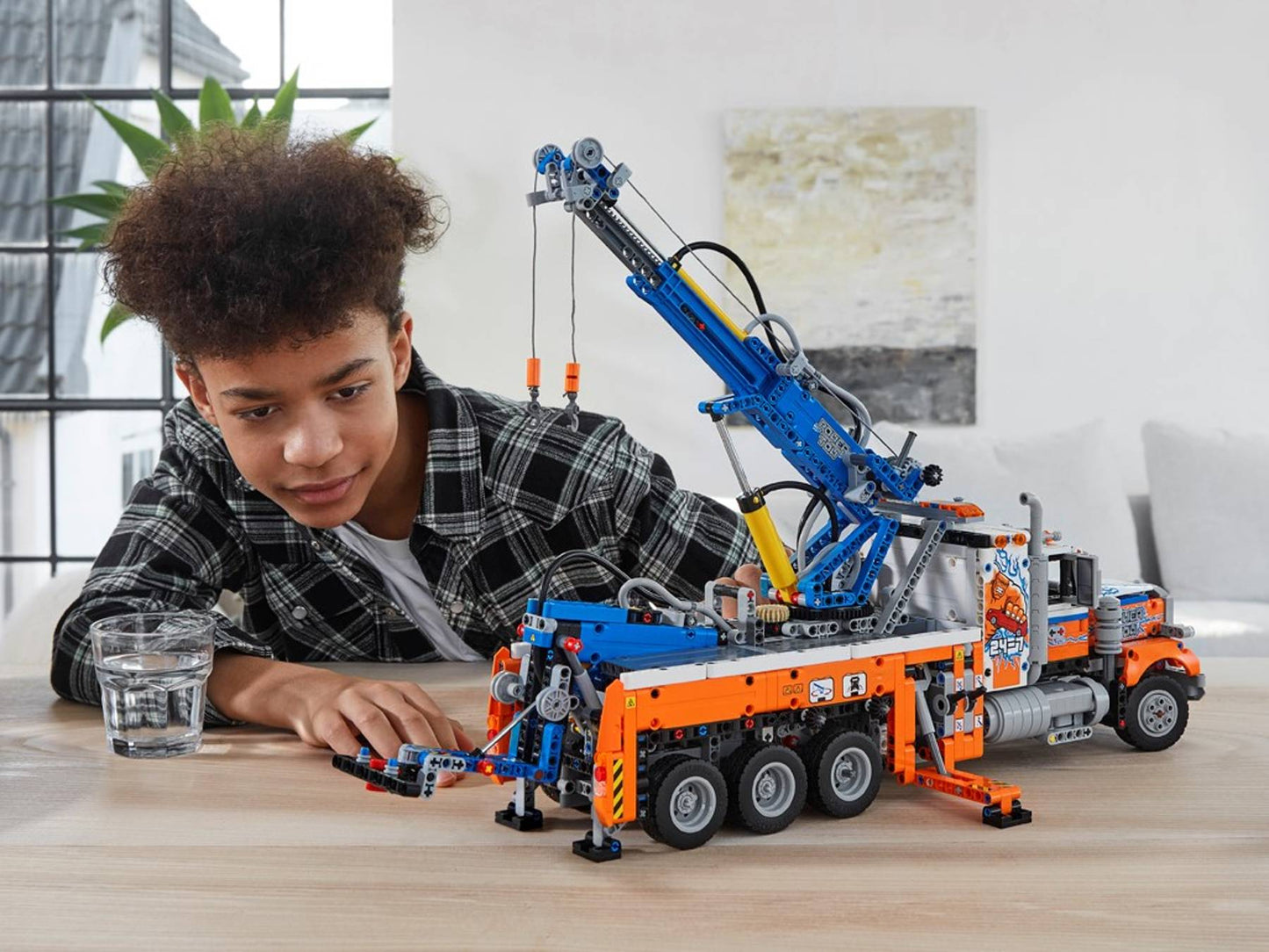 Heavy-Duty Tow Truck | 42128