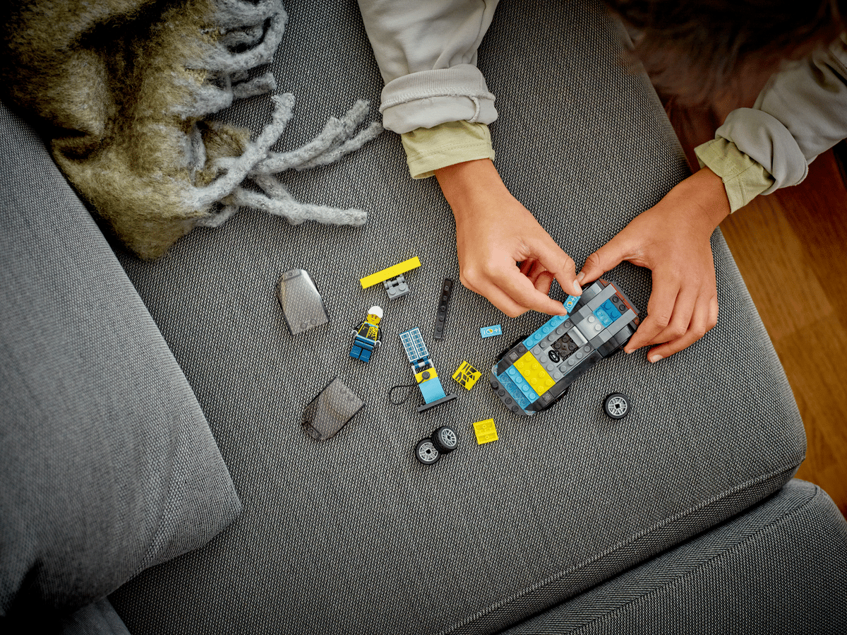 Electric Sports Car | 60383