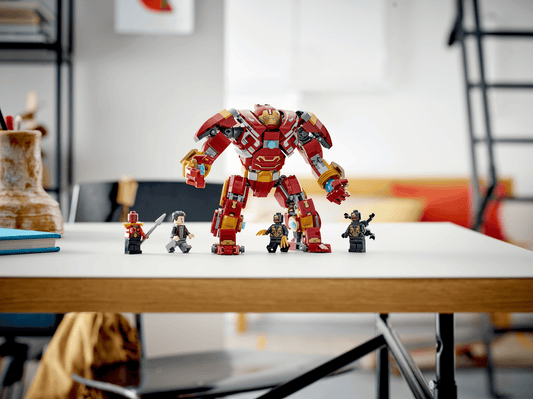 The Hulkbuster: The Battle of Wakanda | 76247