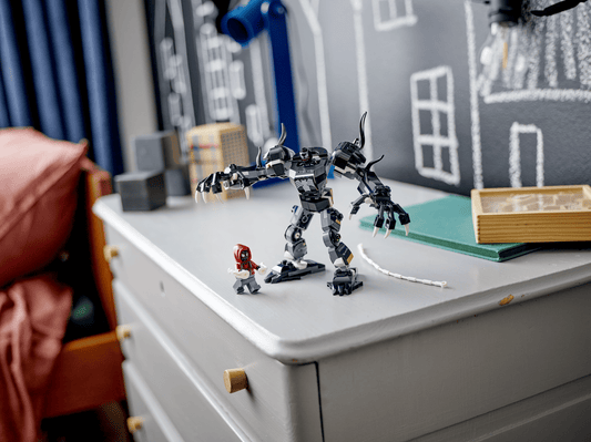 Venom Mech Armor vs. Miles Morales | 76276