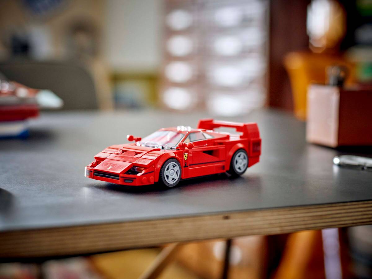Ferrari F40 Supercar | 76934