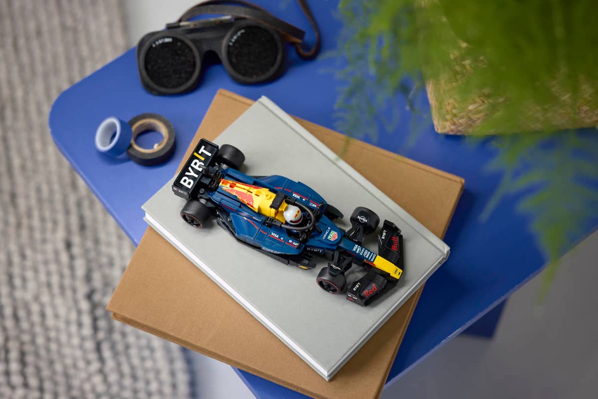 Oracle Red Bull Racing RB20 | 77243