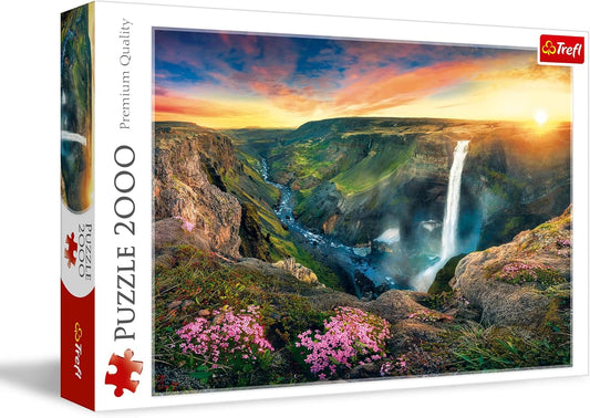 Trefl Puzzle: Waterfall Sharkboss Iceland 2000 Piece