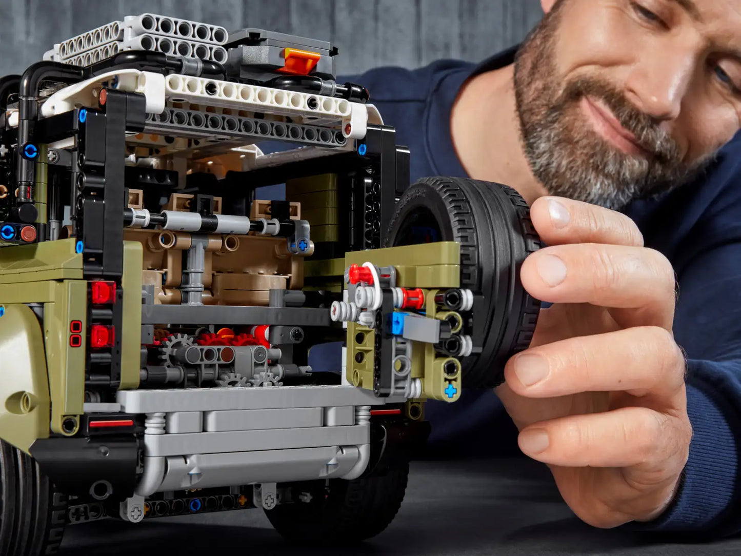 Land Rover Defender | 42110